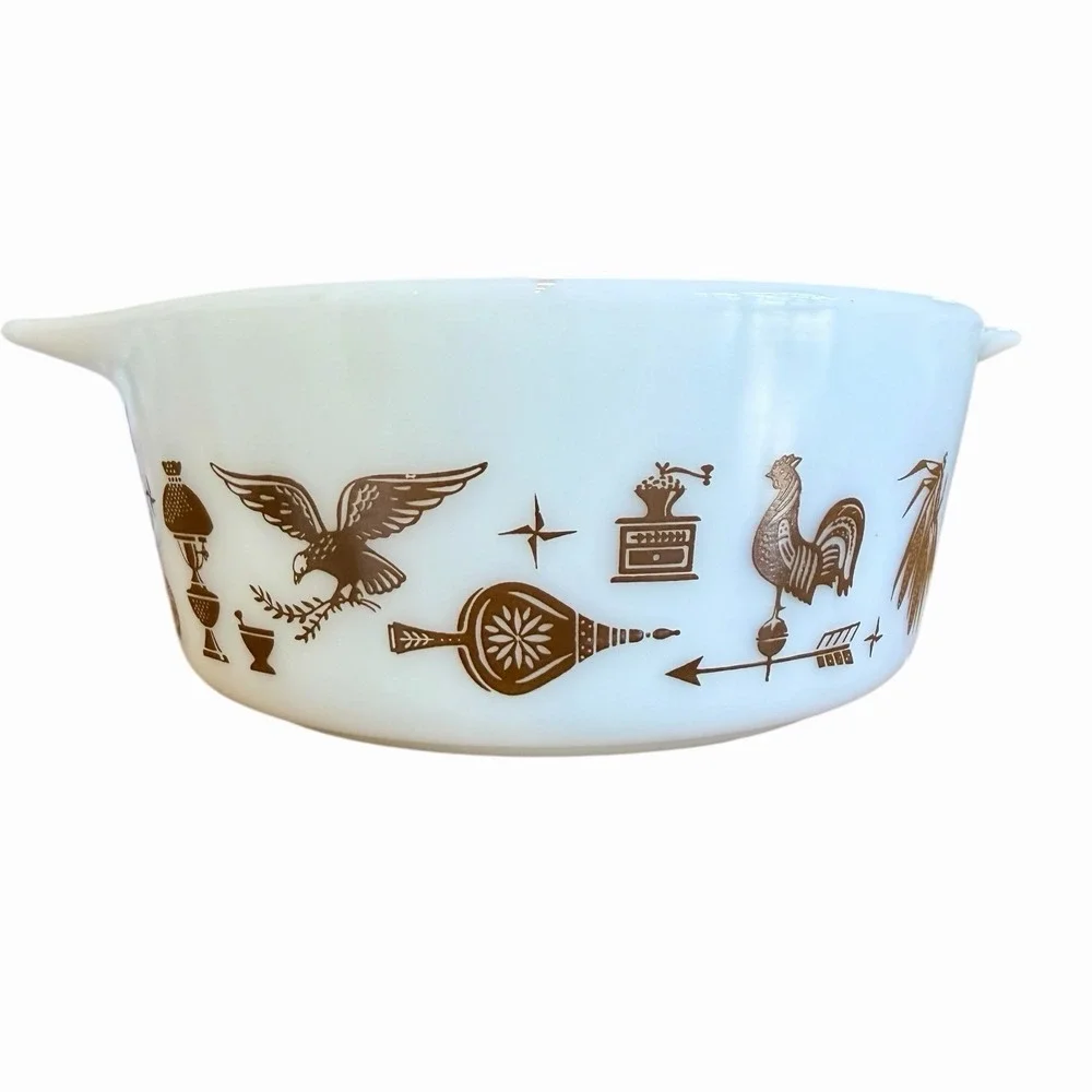 PYREX 472 Early American White Nesting Casserole Dish 1 1/2 Pt. *No Lid*